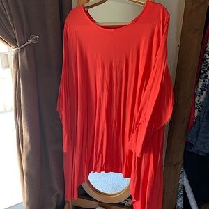 Woman’s Plus Size 3x (30-32) Tunic
